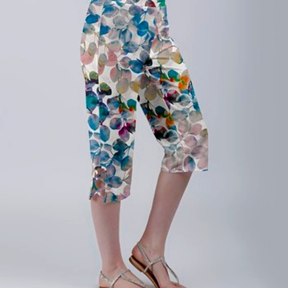 Lily Pants - Pink & Blue Leaves Capri Pants
